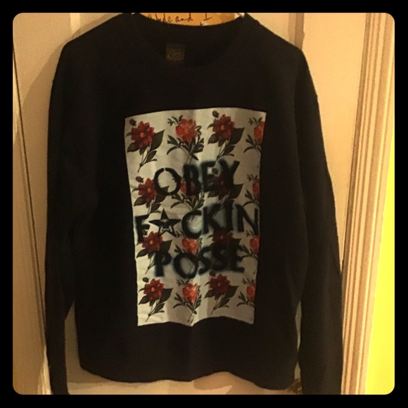 Obey Other - Men’s Obey sweatshirt black w floral front
